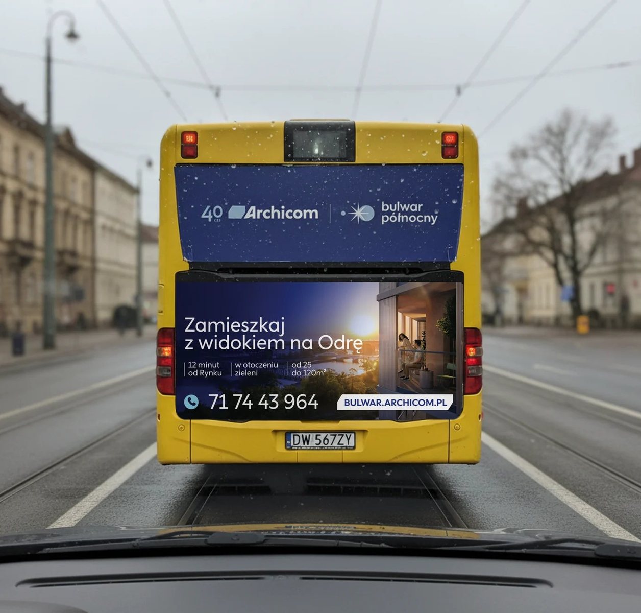 Tył autobusu Bulwaru Północnego w ruchu, wizualizacja